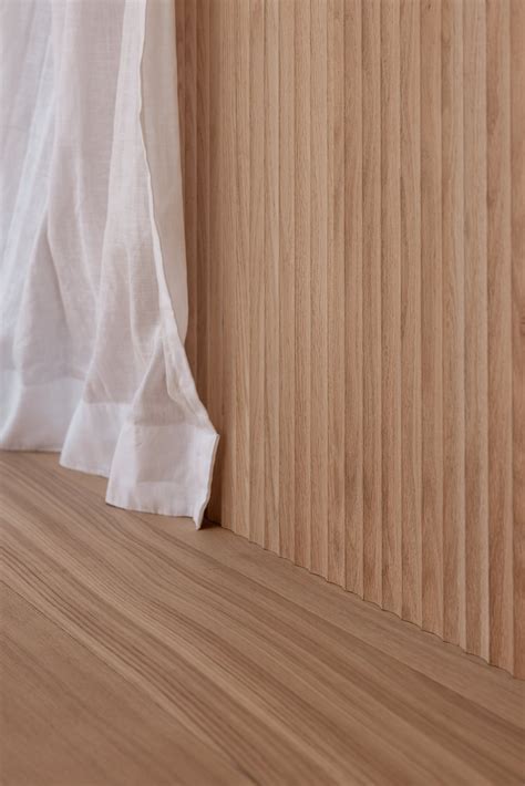 samples feature panel