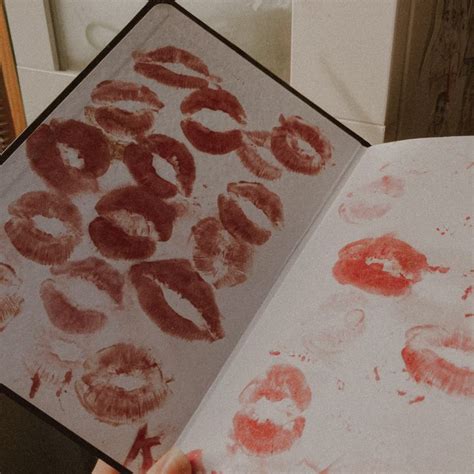 поцелуй💋 | Decor, Kiss, Home decor