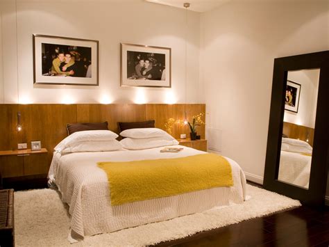 Bedroom Mirror Decorating Ideas at Alice Pace blog