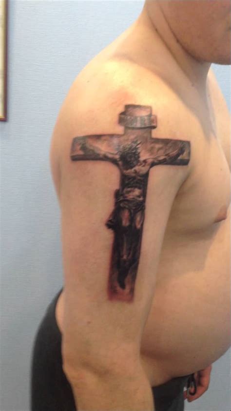 тату православный крест на плече 6 - tatufoto.com