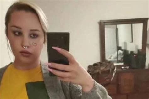 Will Amanda Bynes Become a Global Wealth Icon by 2024? - Veja Store Site