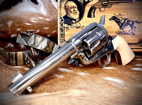 pre war uberticimarron model p wcf revolver  box