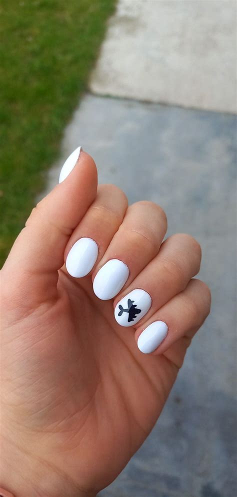 airplane nails