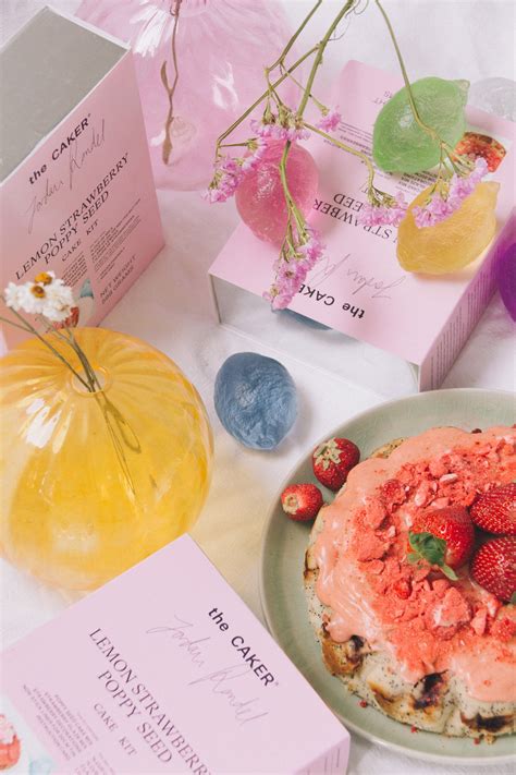lemon strawberry cake 7