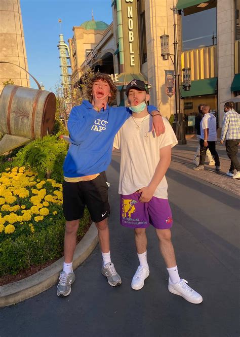 Adin Ross Wallpapers - Top Free Adin Ross Backgrounds - WallpaperAccess