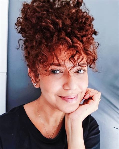 Franja Cacheada Feminina - Franja cacheada: inspirações e tutoriais
