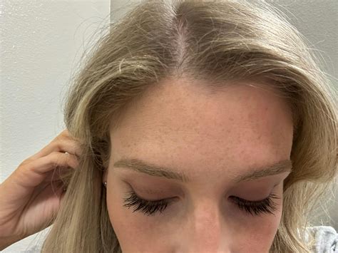 Lash Enhancing Serum – Daily Practice