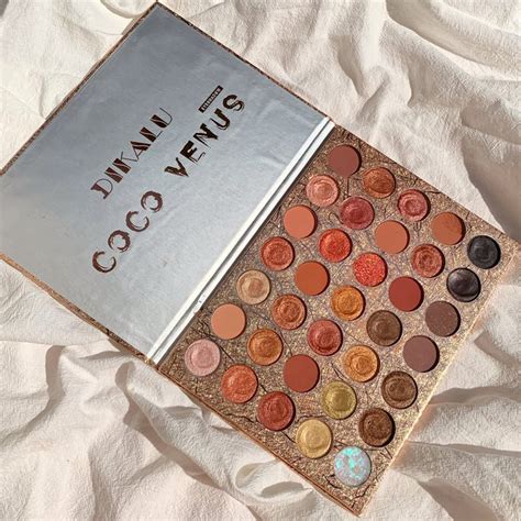 DIKALU 35 Color Eye Shadow