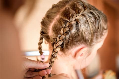Los 10 mejores peinados con trenzas para las niñas de 2024