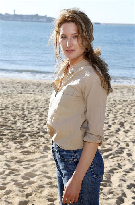 Photo : Julia Piaton (fille de Charlotte de Turckheim), participe à la