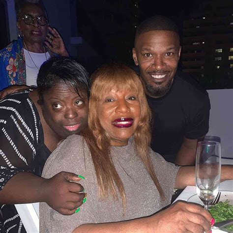 Jamie Foxx's Younger Sister DeOndra Dixon Dies at 36