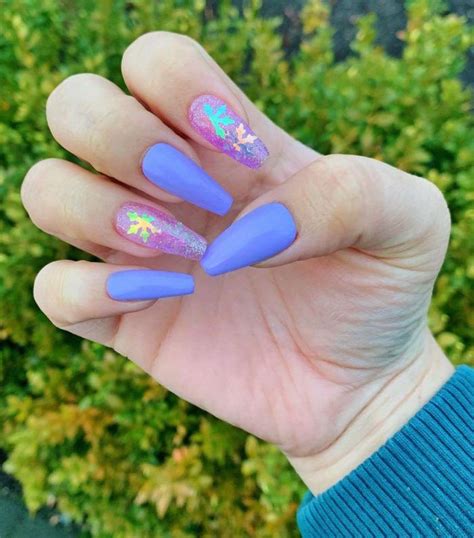 10 Pretty Snowflake Nail Art Designs You Must Love | Style VP