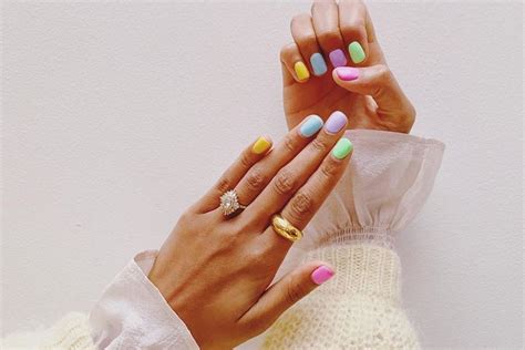 Modne kolory paznokci - sprawdź, jaki manicure będzie rządził tego lata!
