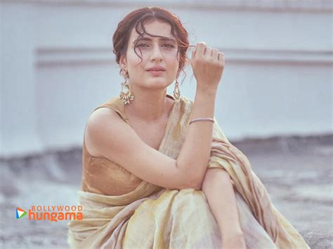 fatima  shaikh wallpapers fatima  shaikh   bollywood hungama