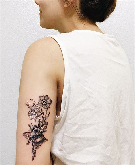 tattoo narcissus flower 8