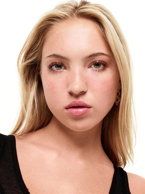 Lila Moss on her best beauty advice and favourite make-up products | Dazed