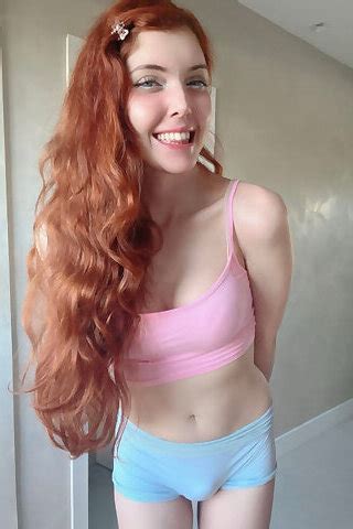 Lindsay Vanilla - Shemale Pornstar Model at aShemaleTube.com