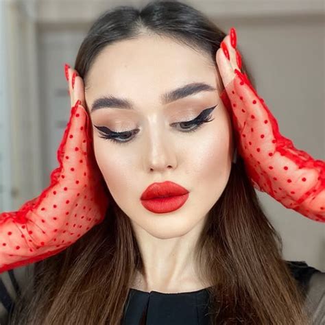 Зарема | визажист | макияж | обучение | Алматы (@zarema_art) • Threads ...