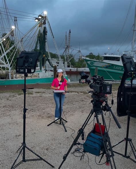 Lydia Hu (@lydiahunews) • Instagram photos and videos