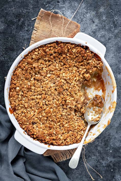 Perfect Apple Crumble with Oats |Easy Recipe - Cubes N Juliennes