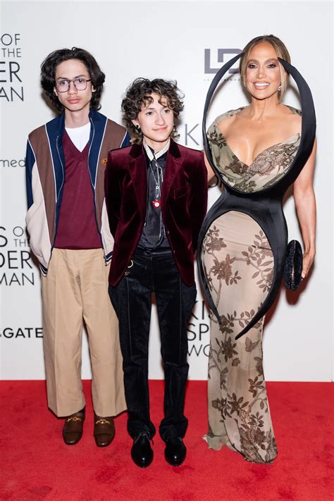 Jennifer Lopez’s Twins Max and Emme, 17, Make Rare Red Carpet
