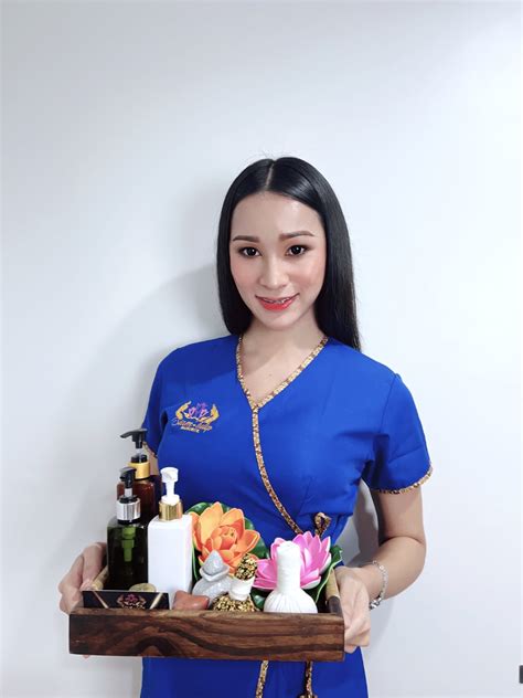 Nining Thai ladyboy, Thai Transsexual escort in Bangkok