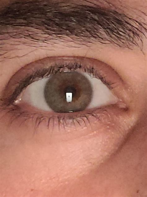 can your eyes change color 4
