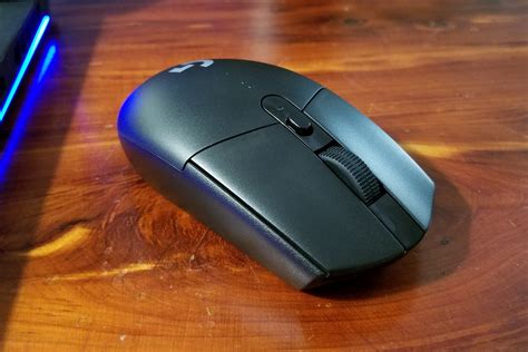 how to connect logitech g305 to ps5