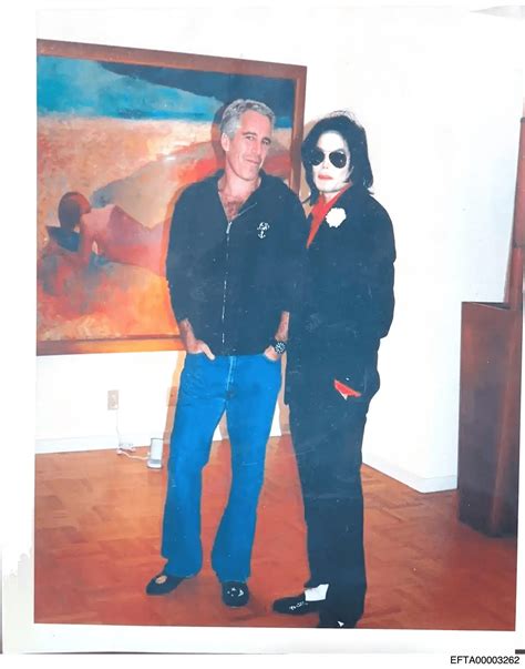 Michael Jackson standing with Jeffrey Epstein, Bill Clinton in a hot