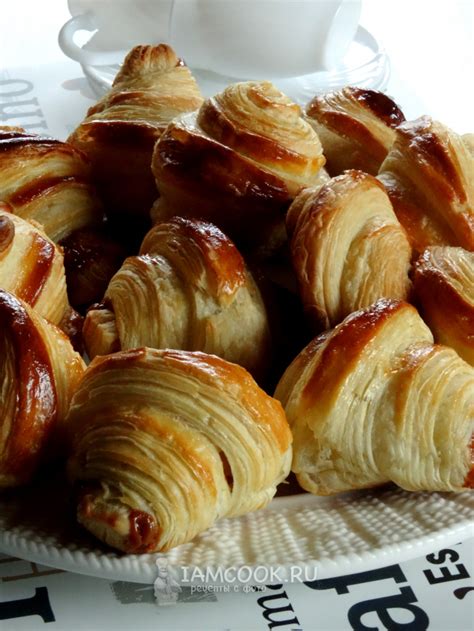 Мини-круассаны с вареной сгущенкой — рецепт с фото пошагово