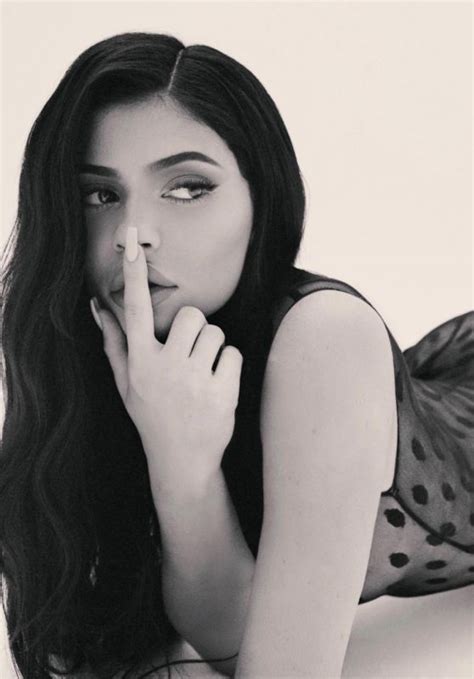 Kylie Jenner - Personal Pics 02/26/2019 • CelebMafia