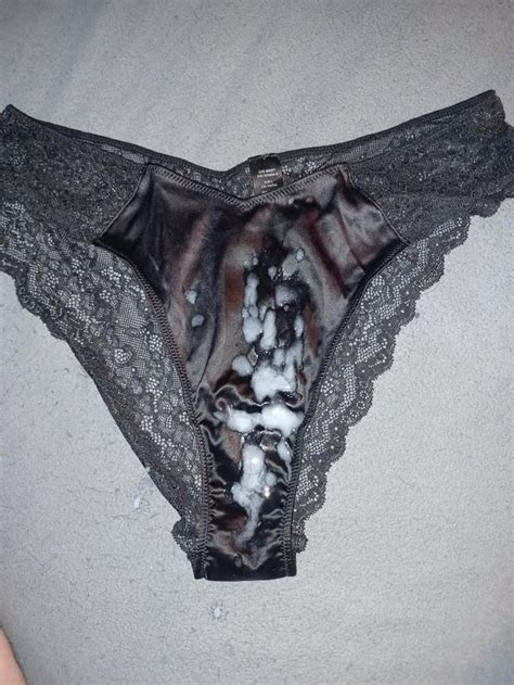 Cum on panties : r/CumOnUndies