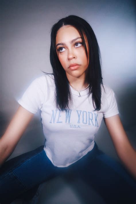 who? — lizzy tucker