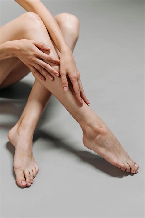 Nude Women Spreading Their Legs Photos, Download The BEST Free Nude