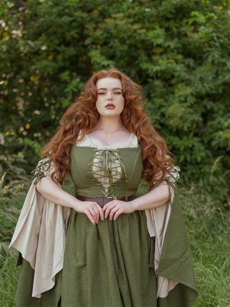 Miss.Deadly.Red - Last 50 mins of my 20% off everything in my online