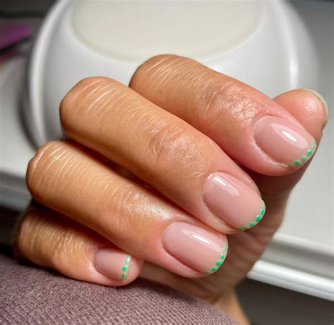 50 uñas francesas que debes probar y son tendencia este 2025: elegantes ...