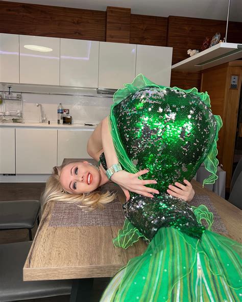 Anna Delos | Would you like to eat fish for dinner?😜 | Instagram