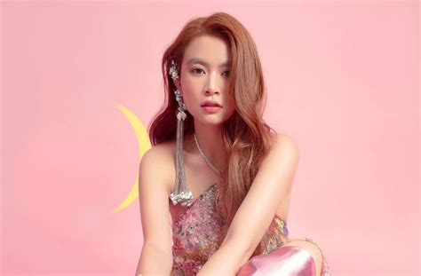 Hoàng Thùy Linh nghĩ mình là ai mà có thái độ bề trên thế?
