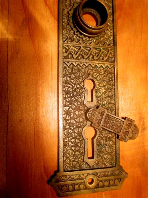 Bronze Exterior Door Plate Brocade BC-050 - Classic Home Hardware