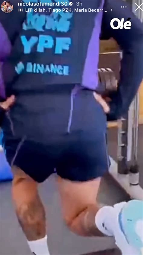 Nicolás Otamendi haciendo trabajos con su pierna izquierda - Olé