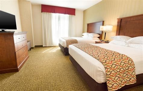 Drury Inn & Suites Denver Central Park - Drury Hotels