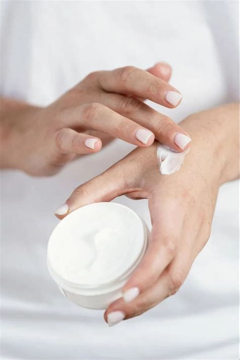 moisturizing cream base packaging size gm  piece  bengaluru