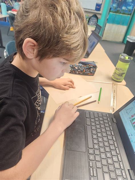 Polk students take part in Holiday Card Challenge | Polk County Schools