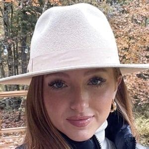 Loren Asad - Age, Family, Bio | Famous Birthdays