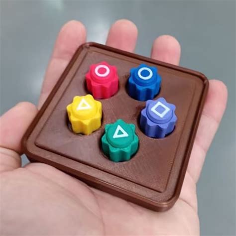 Гонги. Корейская игра. Из сериала Игра в кальмара 2. Gonggi. Squid game ...