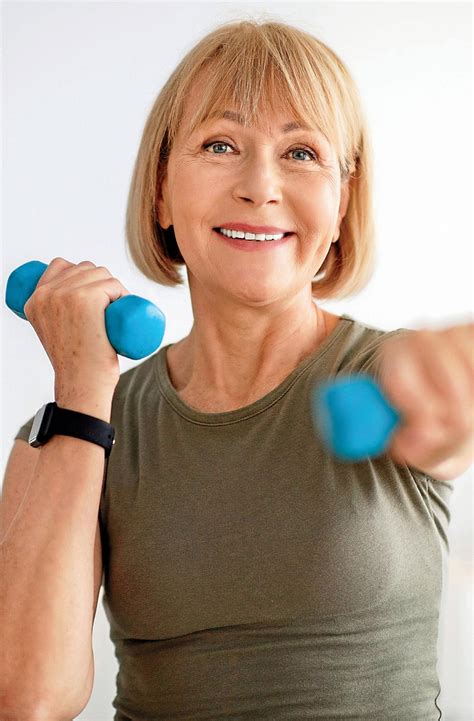 5 TIPS FOR PAIN-FREE SHOULDERS - Read this story on Magzter.com