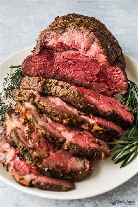how long to cook 3 lb sirloin tip roast