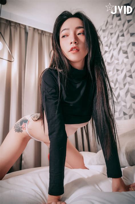 【JVID】女神飘飘的极致性感－南北半球／激凸／骆驼蹄 - 微圖坊