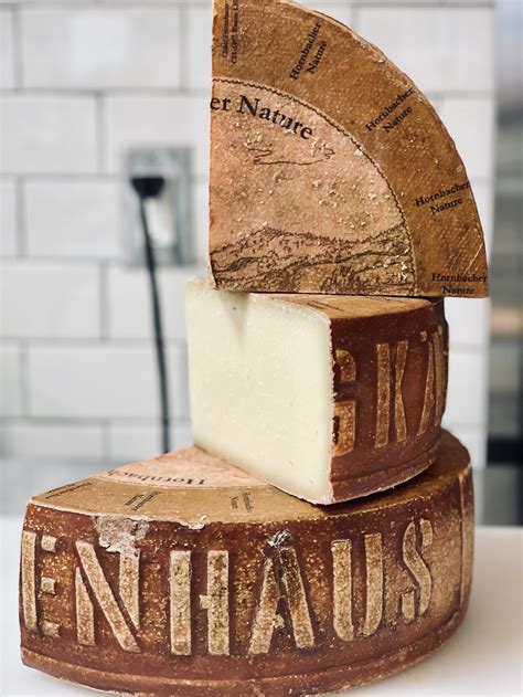 Custom Gift Baskets Splash — Bacco's Wine + Cheese