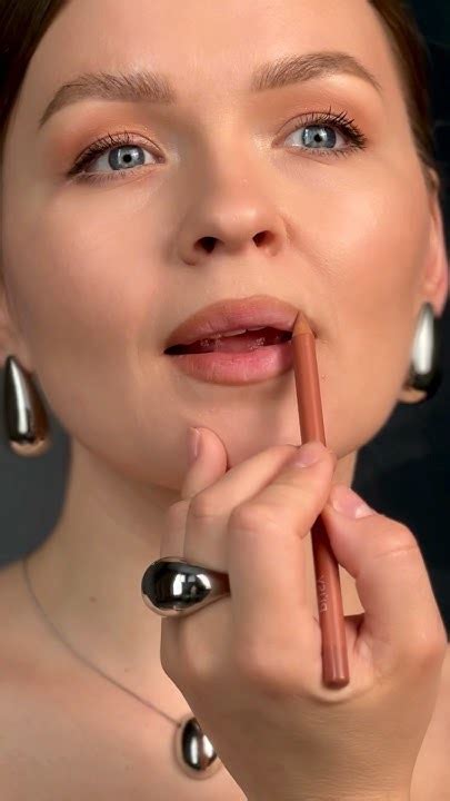 Сексуальные губы, увеличиваем губы карандашом, правильно накарасить ...